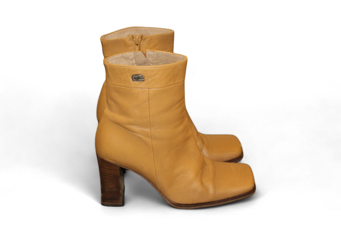 Buffalo Boots, Kamelfarbenes Leder, Größe 39