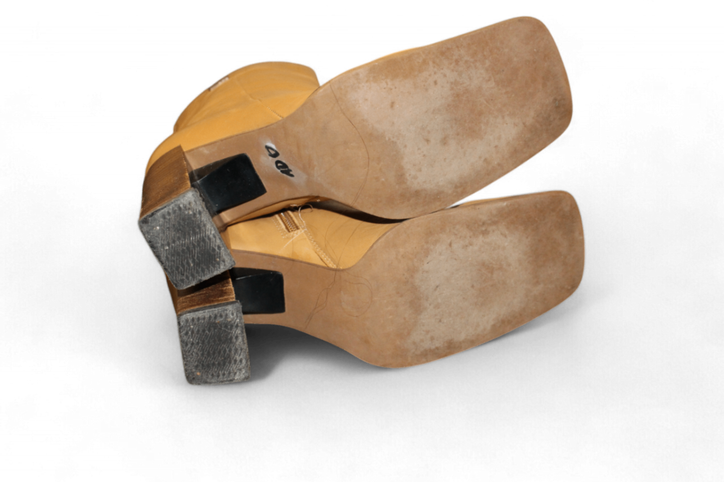 Buffalo Boots, Kamelfarbenes Leder, Größe 39