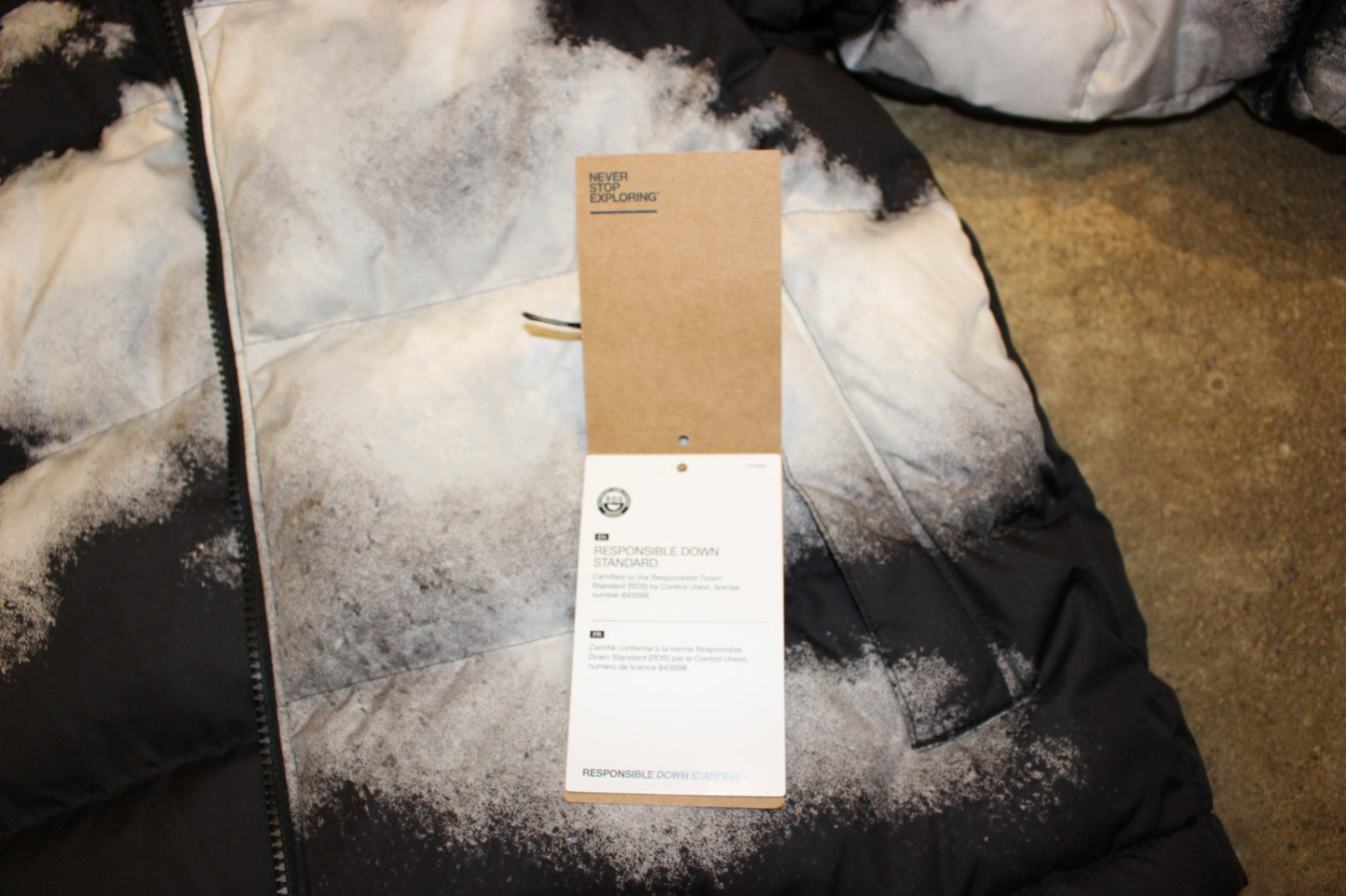North Face Jacket S Black and white, Puffer, New with tags, Se