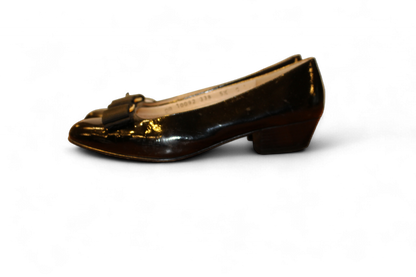 W - Salvatorre Ferragamo Shoes 36.5 Black Leather, Vara, Reduced (light scuffs), T