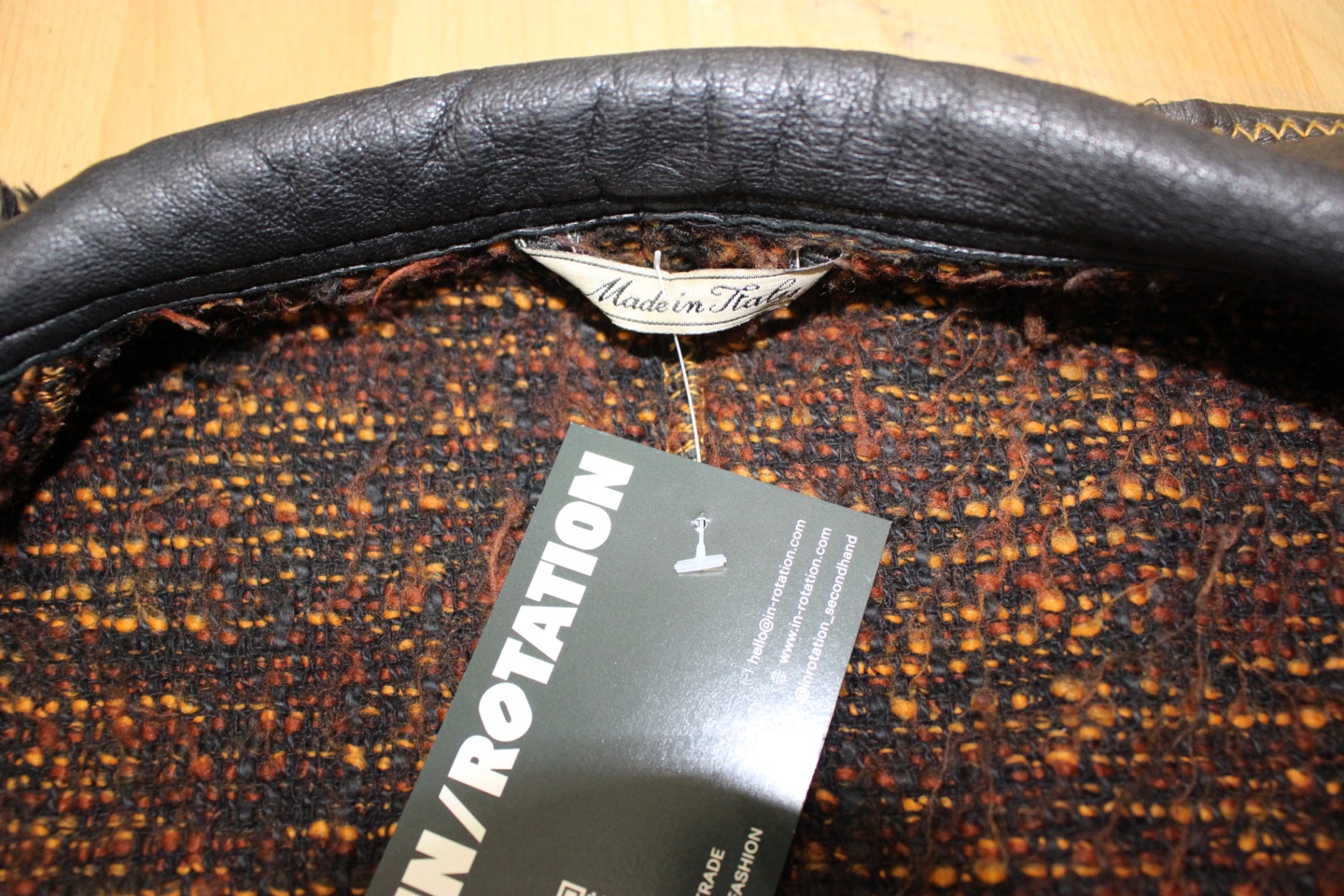 M - Vintage Coat M/L Black Leather, Tweed lining, Leonardo, T